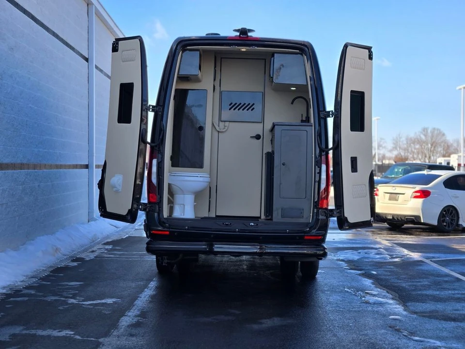 2025 Mercedes-Benz VS30 Sprinter - Image 12 of 21