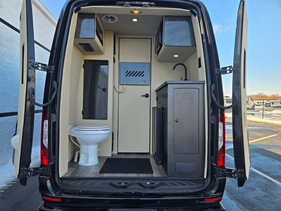 2025 Mercedes-Benz VS30 Sprinter - Image 6 of 21