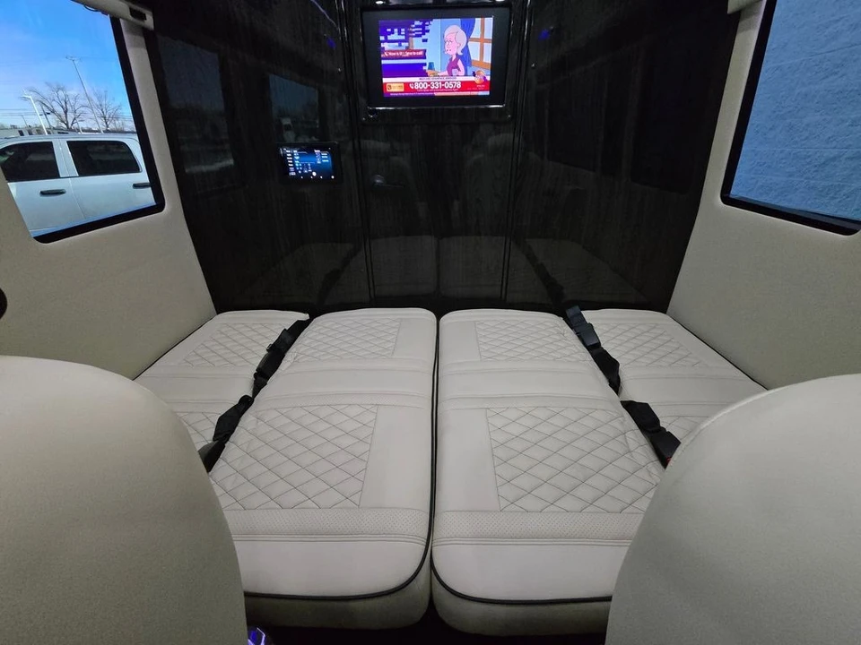 2025 Mercedes-Benz VS30 Sprinter - Image 7 of 21
