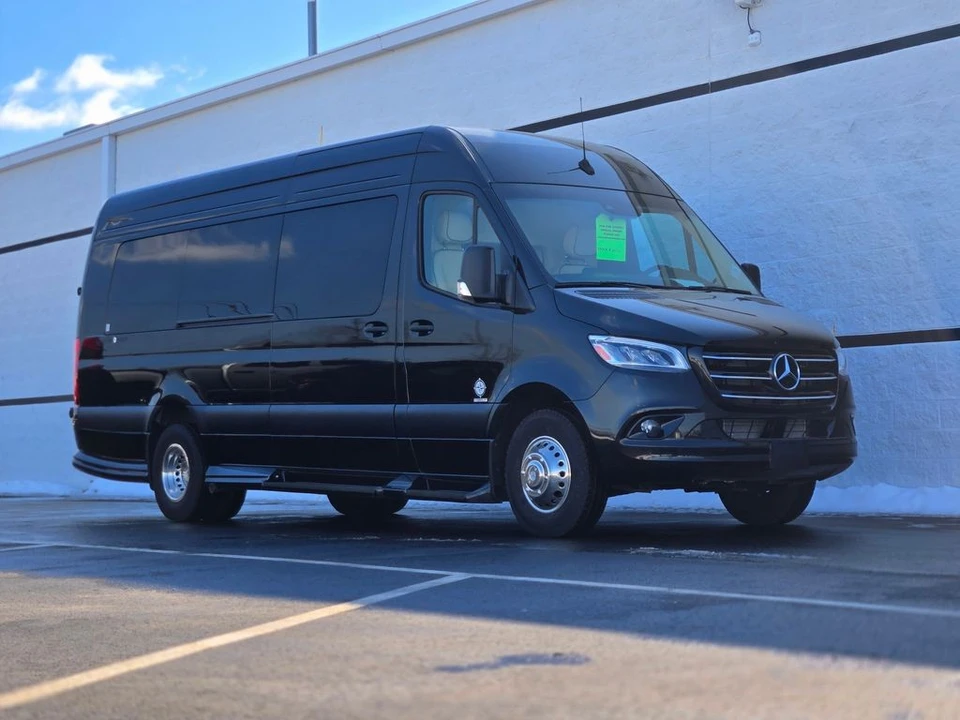 2025 Mercedes-Benz VS30 Sprinter - Image 3 of 21