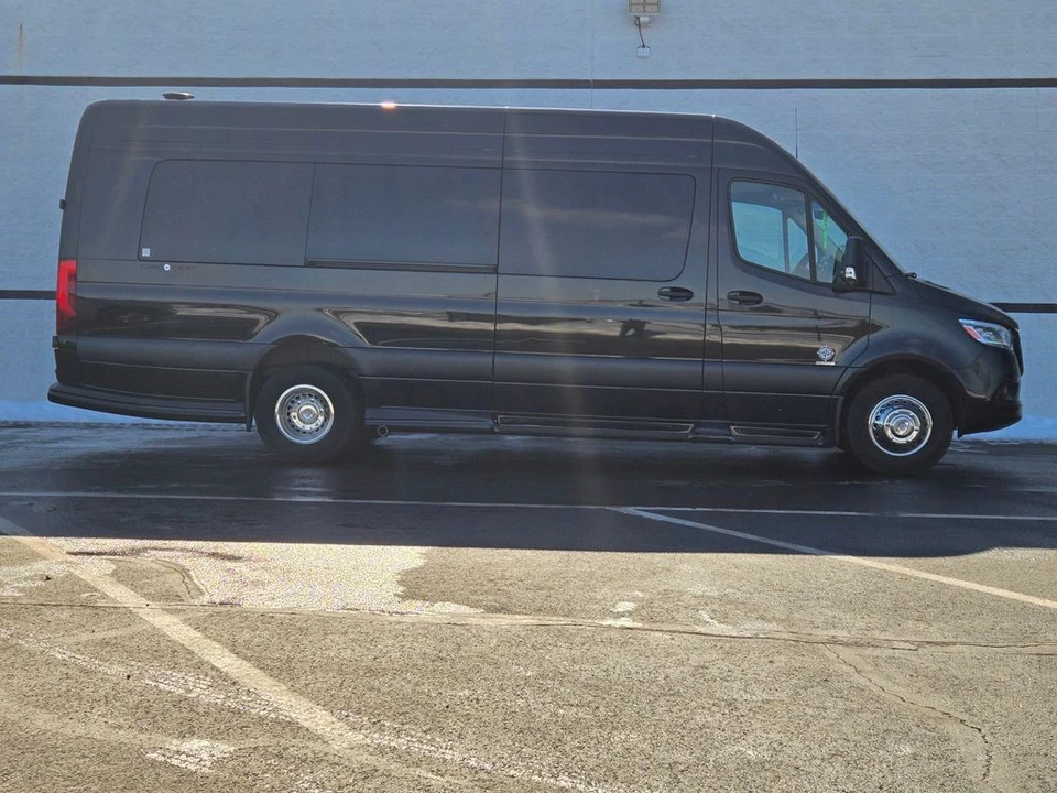 2025 Mercedes-Benz VS30 Sprinter - Image 18 of 21