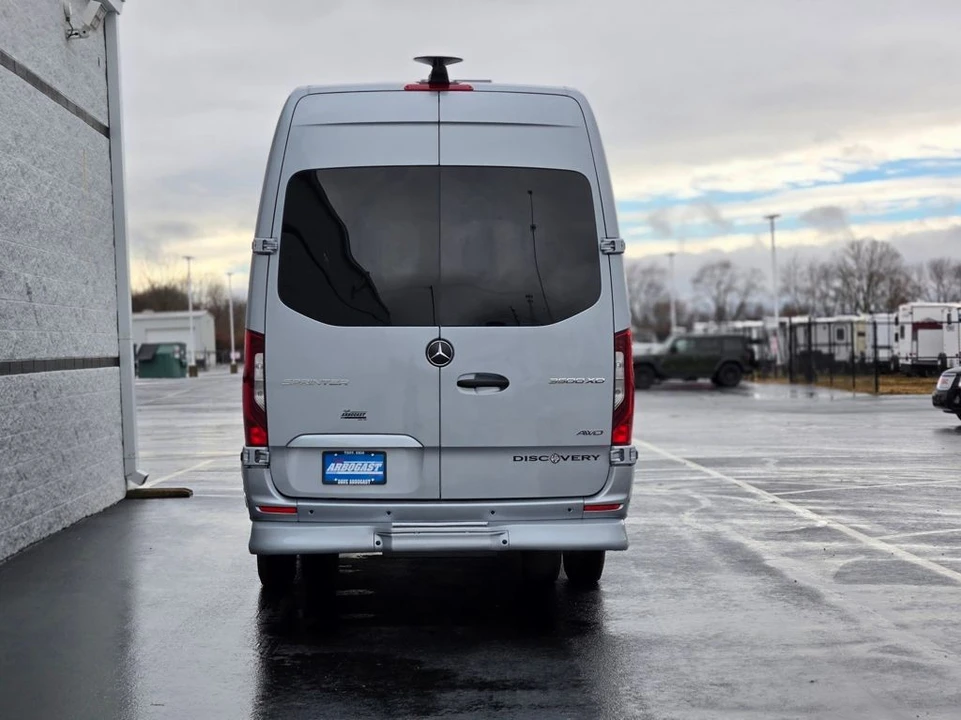 2025 Mercedes-Benz VS30 Sprinter - Image 11 of 12