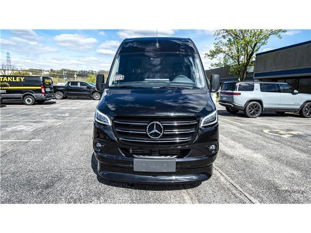 2025 Mercedes-Benz VS30 Sprinter - Image 10 of 21