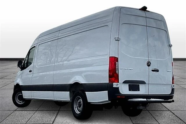 2025 Mercedes-Benz VS30 Sprinter - Image 4 of 17