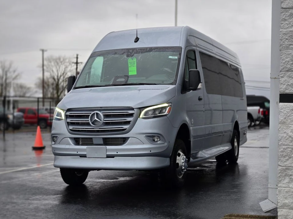 2025 Mercedes-Benz VS30 Sprinter - Image 14 of 21