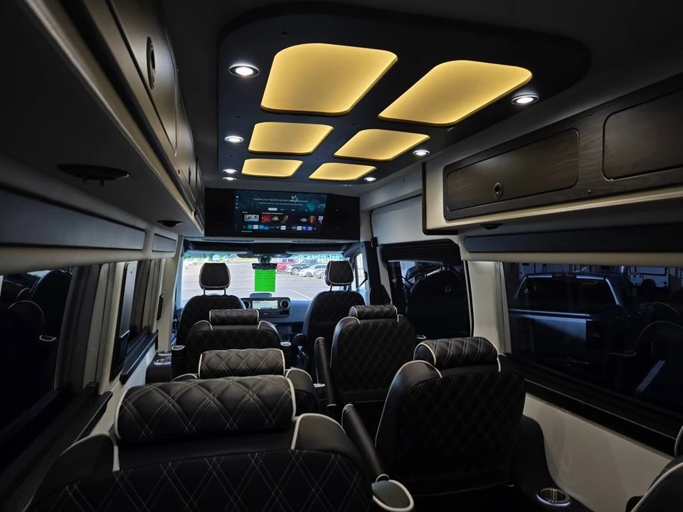 2025 Mercedes-Benz VS30 Sprinter - Image 3 of 21