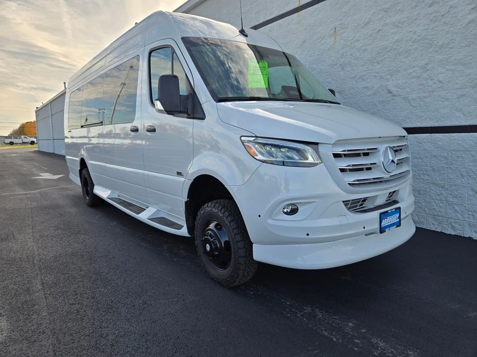2025 Mercedes-Benz VS30 Sprinter - Image 18 of 21