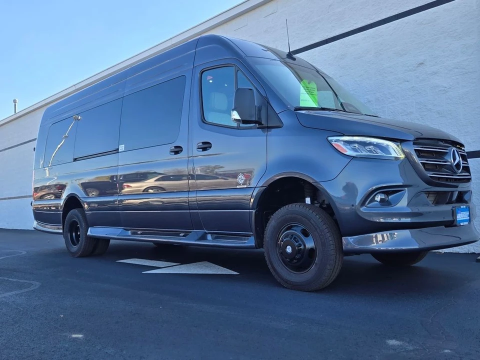 2025 Mercedes-Benz VS30 Sprinter - Image 2 of 21