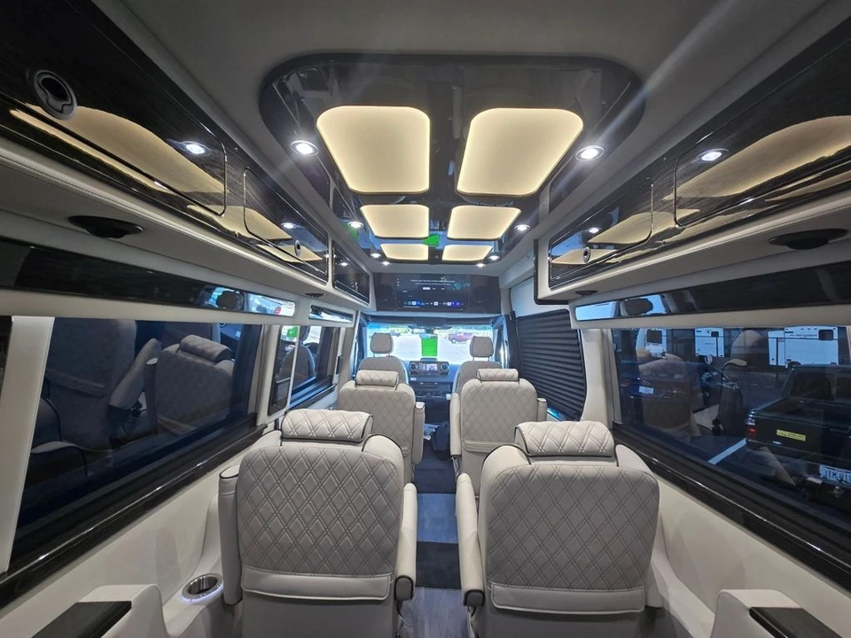 2025 Mercedes-Benz VS30 Sprinter - Image 3 of 21