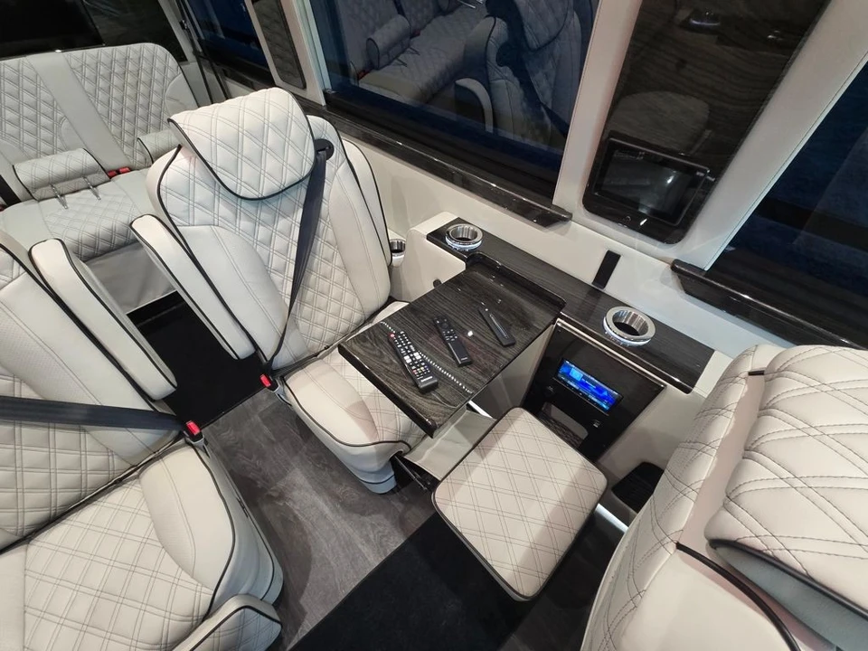 2025 Mercedes-Benz VS30 Sprinter - Image 15 of 21