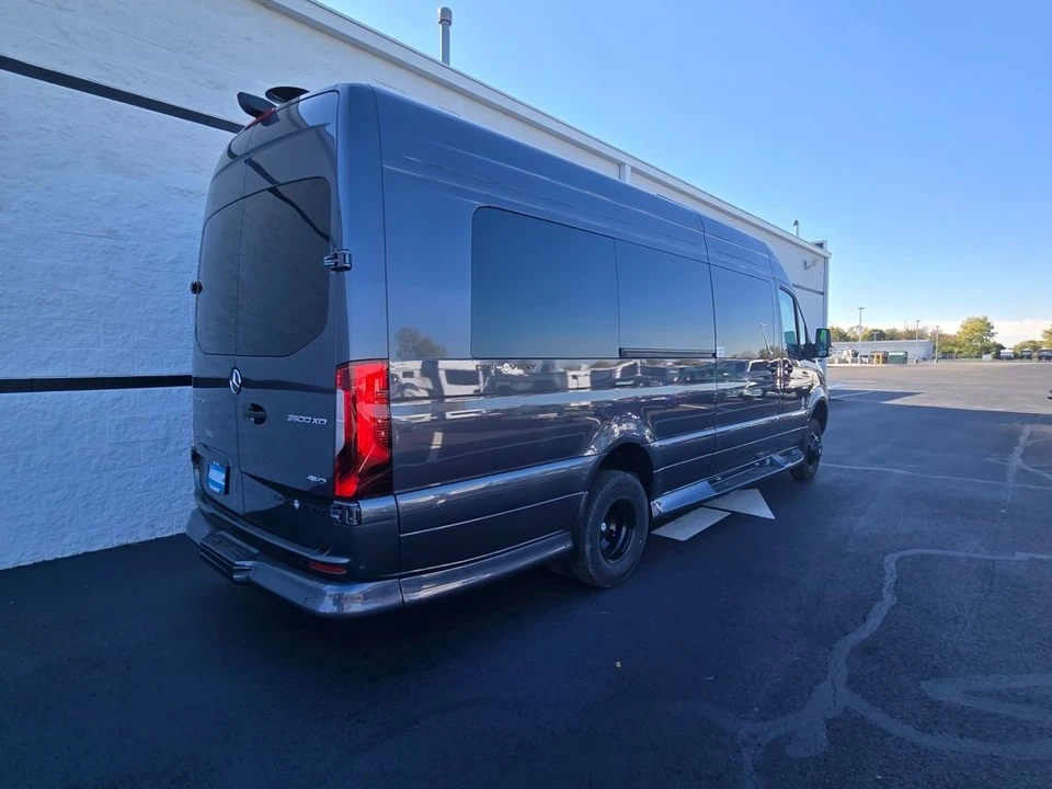 2025 Mercedes-Benz VS30 Sprinter - Image 8 of 21