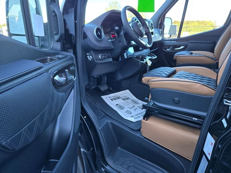 2025 Mercedes-Benz VS30 Sprinter - Image 5 of 12