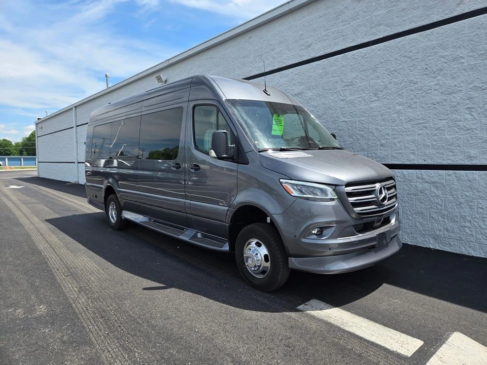 2025 Mercedes-Benz VS30 Sprinter - Image 3 of 21