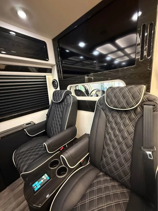2025 Mercedes-Benz Sprinter - Image 6 of 9