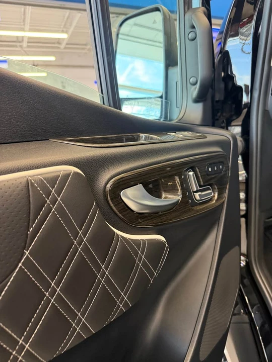 2025 Mercedes-Benz Sprinter - Image 5 of 9