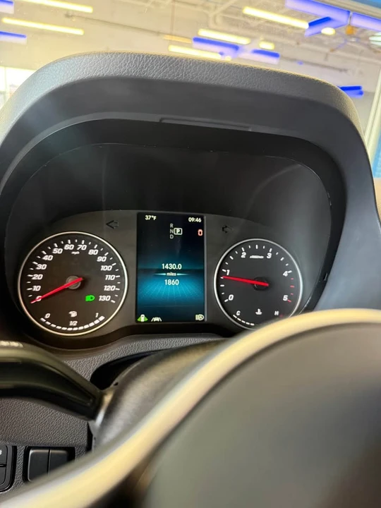 2025 Mercedes-Benz Sprinter - Image 4 of 9