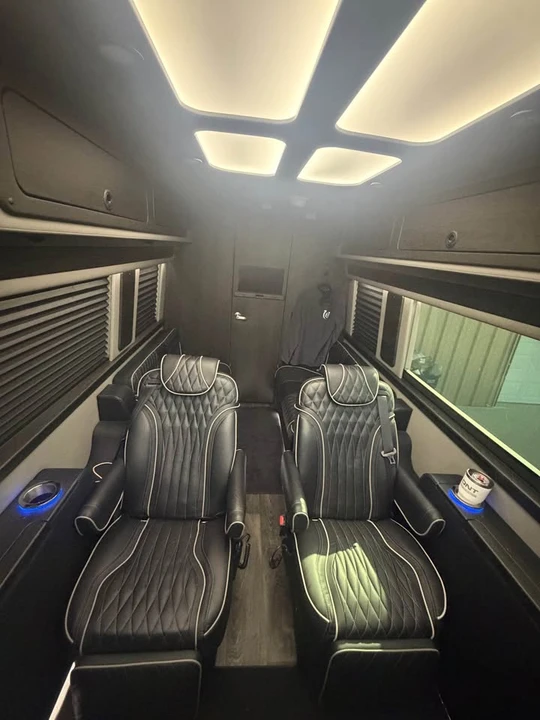 2025 Mercedes-Benz VS30 Sprinter - Image 11 of 12