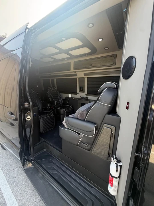 2025 Mercedes-Benz VS30 Sprinter - Image 5 of 12