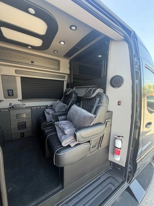 2025 Mercedes-Benz VS30 Sprinter - Image 4 of 12
