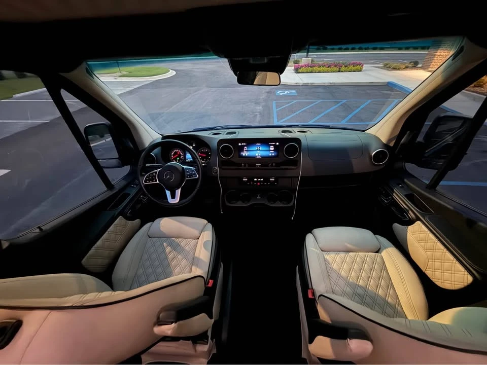 2025 Mercedes-Benz VS30 Sprinter - Image 3 of 9