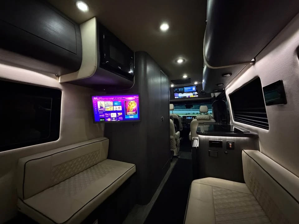 2025 Mercedes-Benz VS30 Sprinter - Image 5 of 9