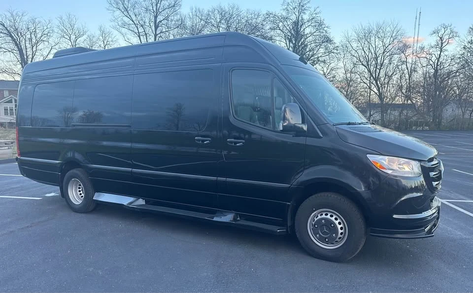 2025 Mercedes-Benz VS30 Sprinter - Image 3 of 19