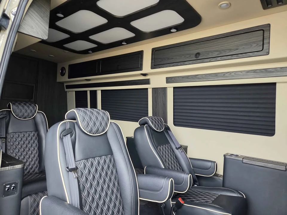 2025 Mercedes-Benz VS30 Sprinter - Image 3 of 12