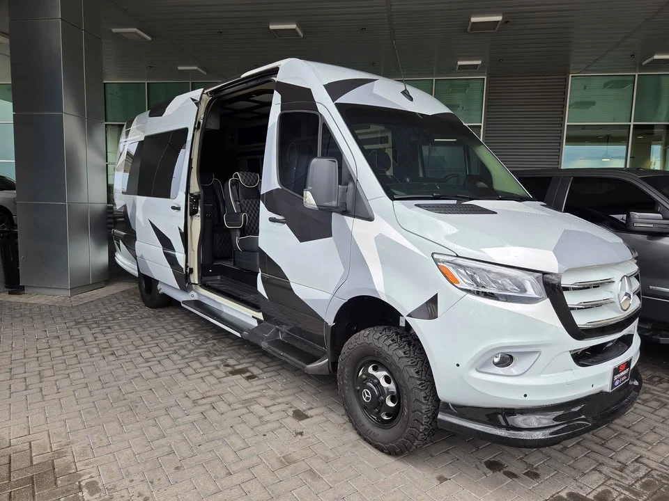 2025 Mercedes-Benz VS30 Sprinter - Image 2 of 12