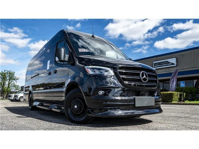 2025 Mercedes-Benz VS30 Sprinter - Image 3 of 21