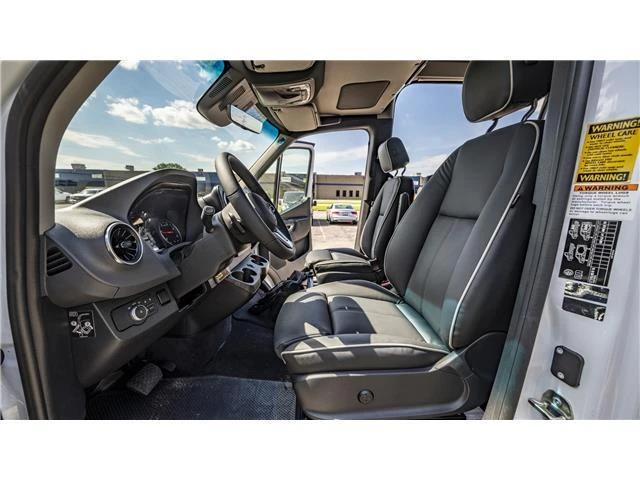 2025 Mercedes-Benz VS30 Sprinter - Image 11 of 21