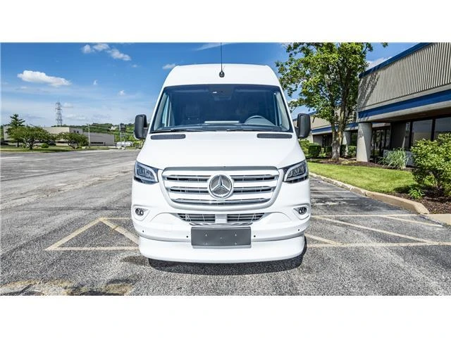 2025 Mercedes-Benz VS30 Sprinter - Image 9 of 21