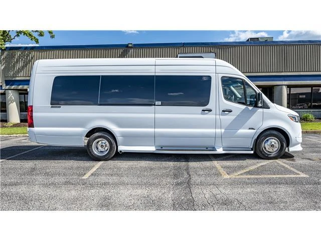 2025 Mercedes-Benz VS30 Sprinter - Image 3 of 21