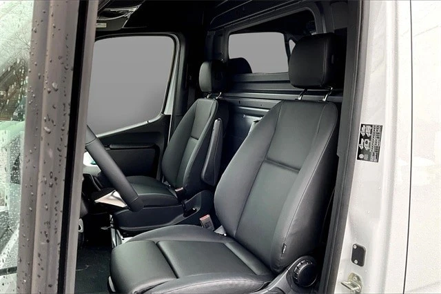 2025 Mercedes-Benz VS30 Sprinter - Image 12 of 18