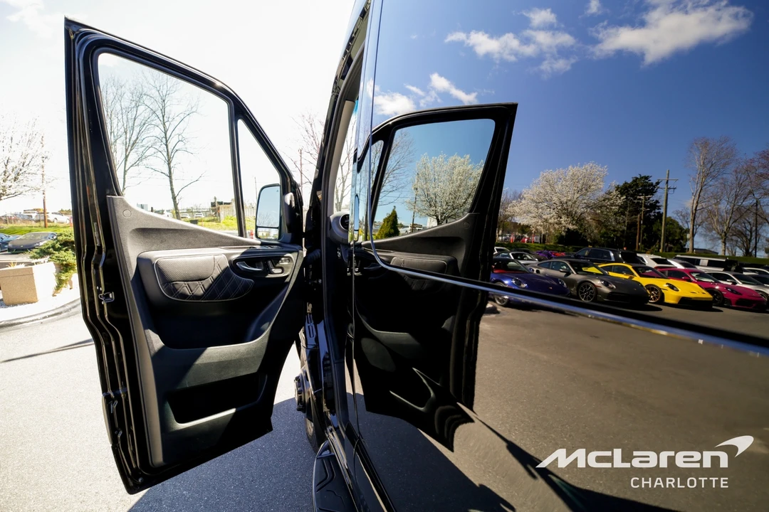 2025 Mercedes-Benz VS30 Sprinter - Image 10 of 12