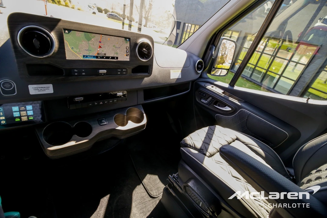 2025 Mercedes-Benz VS30 Sprinter - Image 15 of 21