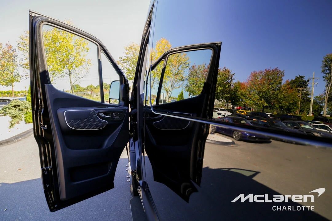 2025 Mercedes-Benz VS30 Sprinter - Image 10 of 21