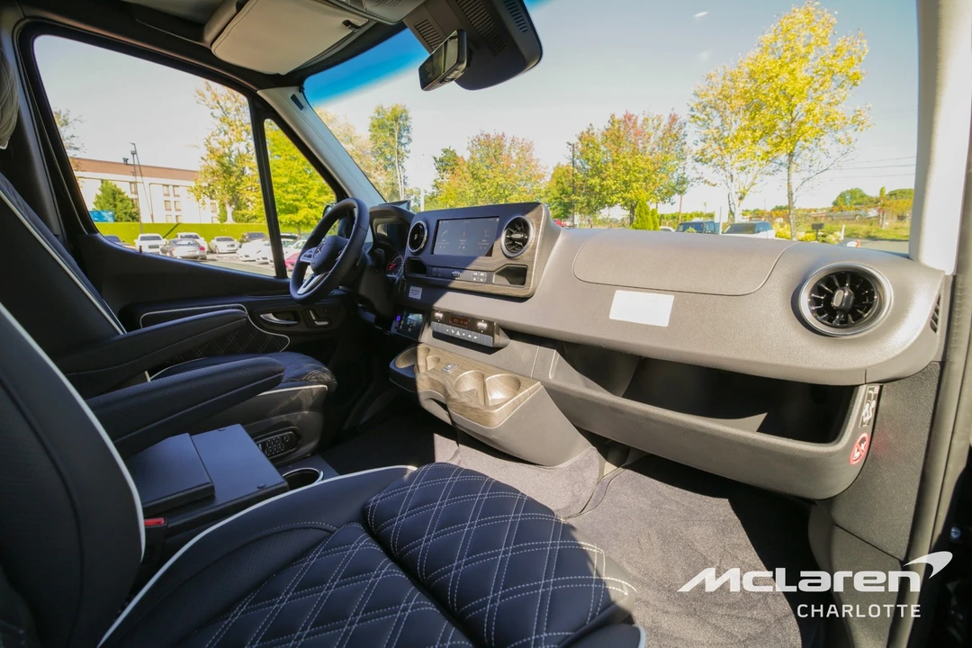 2025 Mercedes-Benz VS30 Sprinter - Image 19 of 21