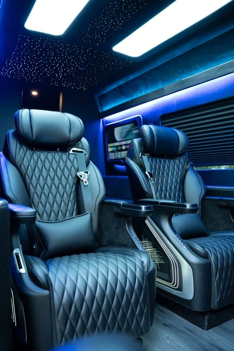 2025 Mercedes-Benz VS30 Sprinter - Image 11 of 16