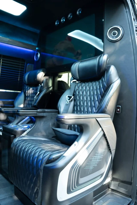2025 Mercedes-Benz VS30 Sprinter - Image 5 of 16