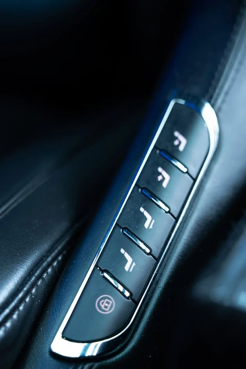 2025 Mercedes-Benz VS30 Sprinter - Image 12 of 16