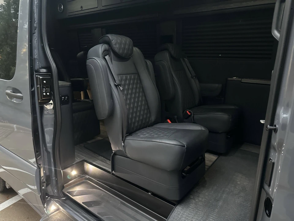 2025 Mercedes-Benz VS30 Sprinter - Image 5 of 8