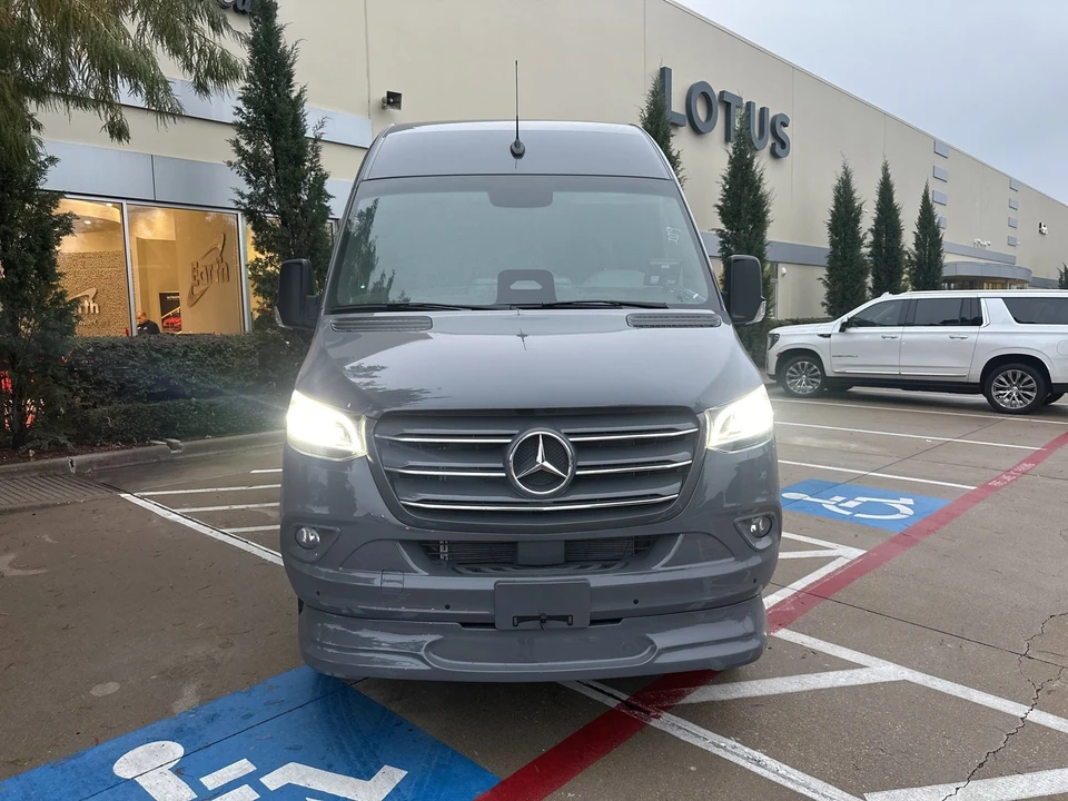 2025 Mercedes-Benz VS30 Sprinter - Image 3 of 8