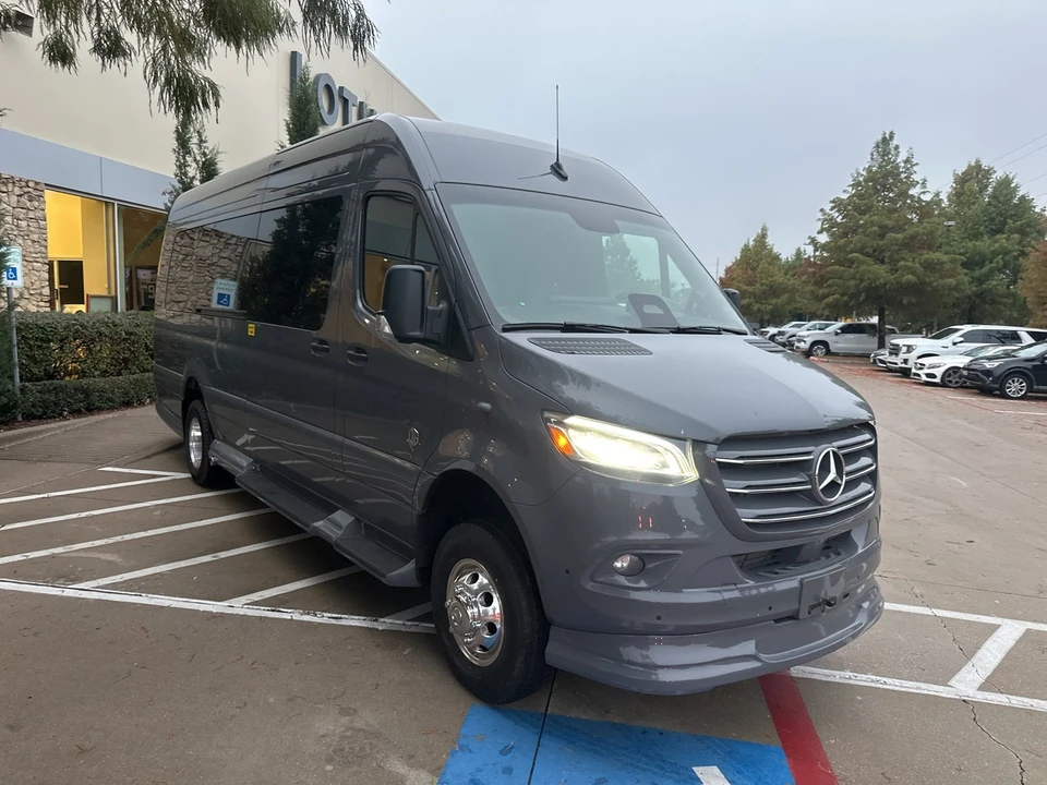 2025 Mercedes-Benz VS30 Sprinter - Image 4 of 8