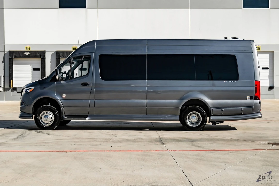 2025 Mercedes-Benz VS30 Sprinter - Image 7 of 12