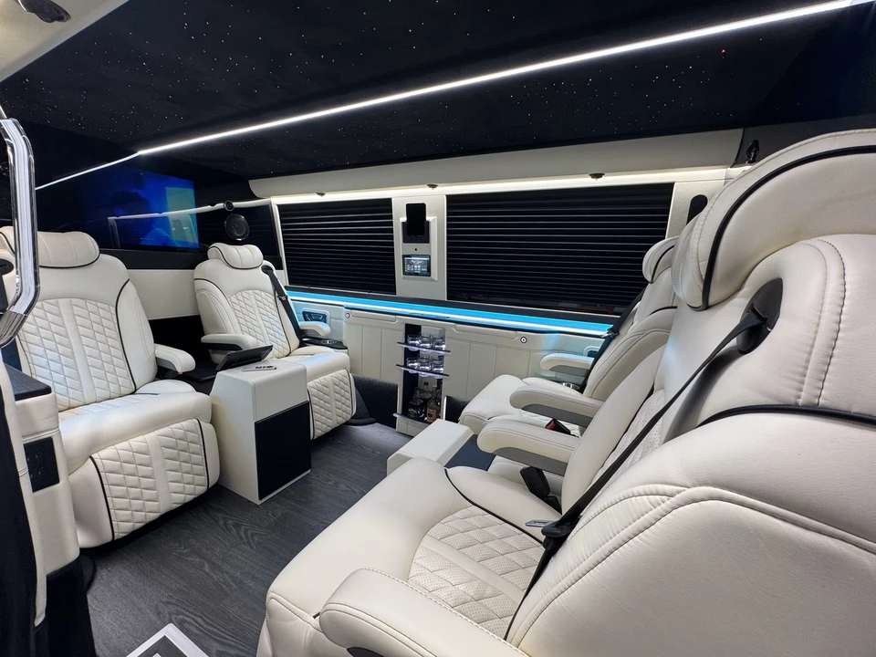 2025 Mercedes-Benz VS30 Sprinter - Image 8 of 20