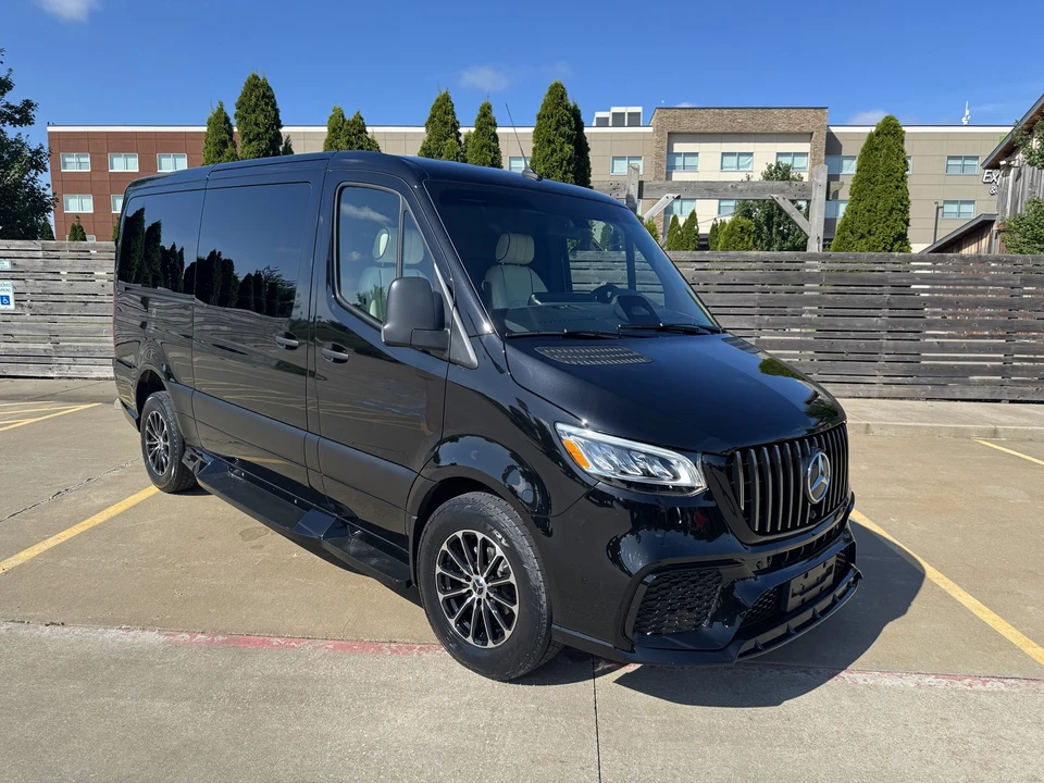2025 Mercedes-Benz VS30 Sprinter - Image 2 of 20