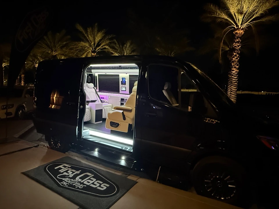 2025 Mercedes-Benz VS30 Sprinter - Image 9 of 20