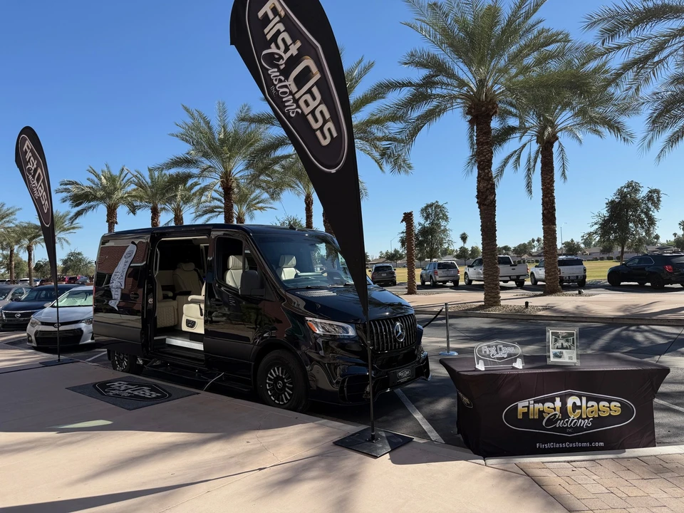 2025 Mercedes-Benz VS30 Sprinter - Image 10 of 20