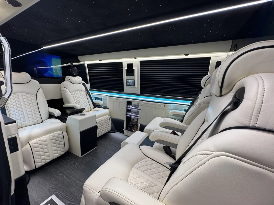 2025 Mercedes-Benz VS30 Sprinter - Image 18 of 20