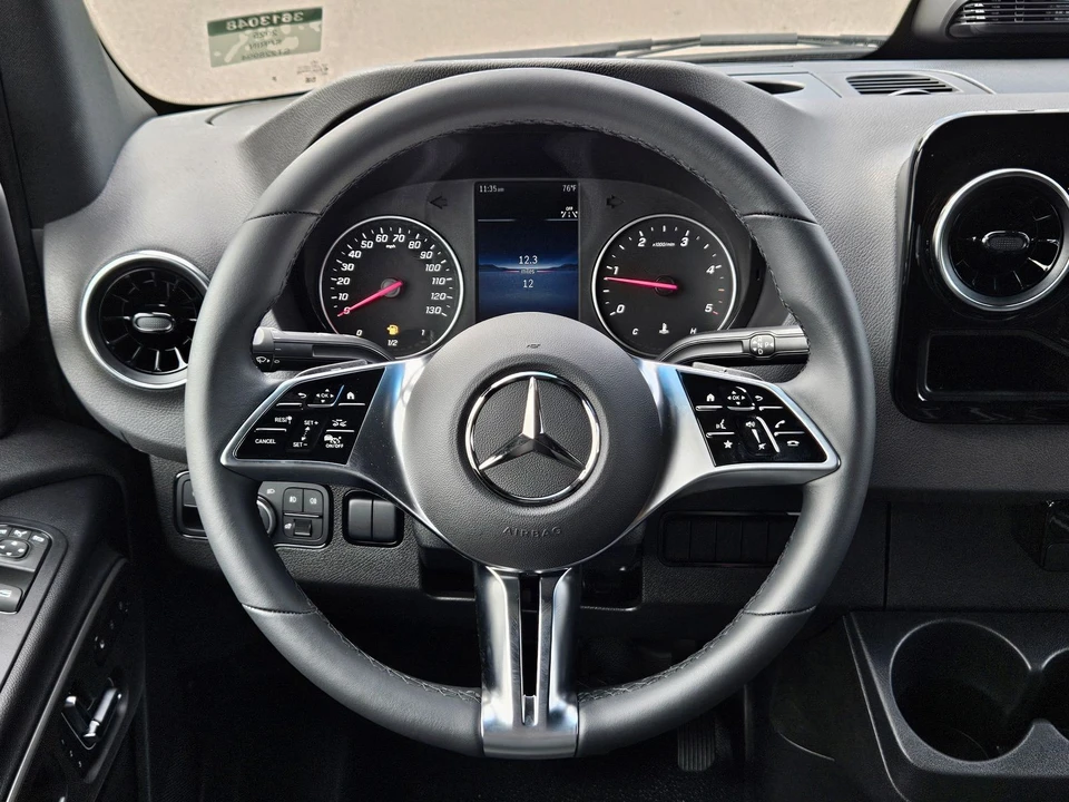 2025 Mercedes-Benz VS30 Sprinter - Image 9 of 21